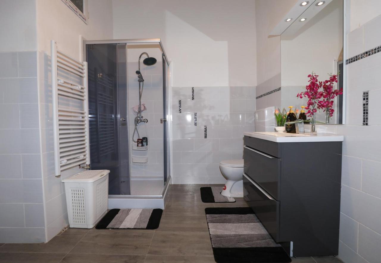 Appartamento Casa Larisa Arad Esterno foto
