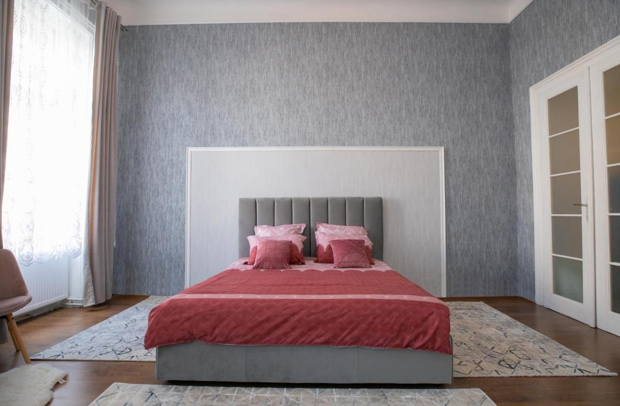 Appartamento Casa Larisa Arad Esterno foto